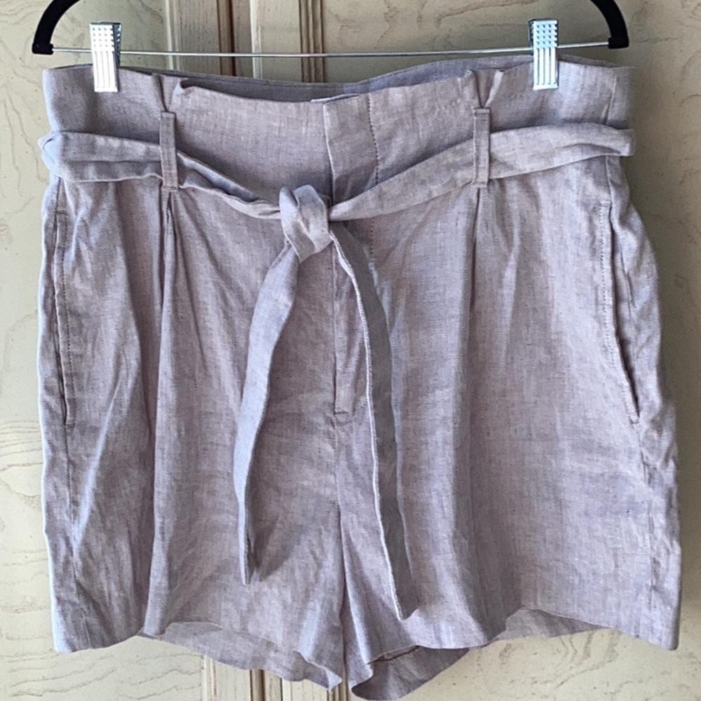 Banana Republic High Waist Tan Shorts with Elegant Pleats.  EUC worn once